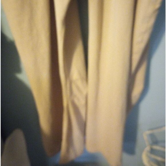 Oversized spaghetti strap romper with large front pockets and adjustable… - Picture 6 of 9